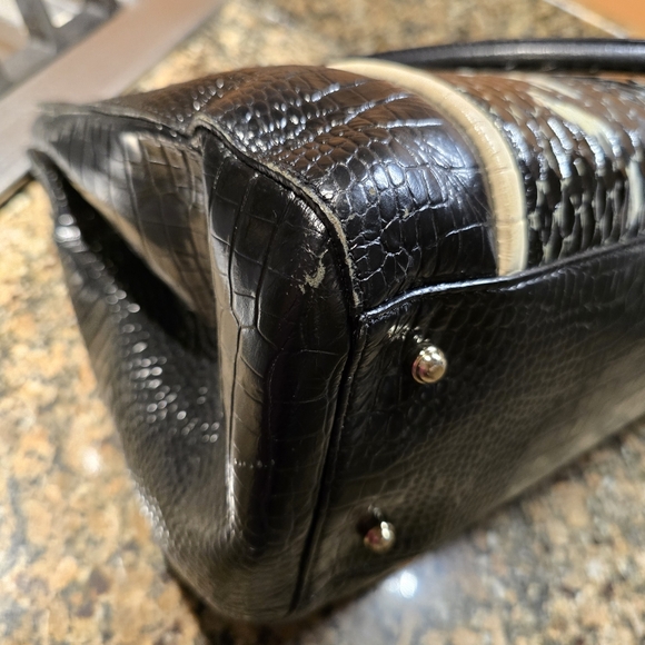 Brahmin Alice Carryall, Black Carlisle,  VGUC - Picture 4 of 12